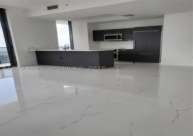 Photo 3 of Condo for sale at 45 Southwest 9th St #4303, Miami, FL 33130 | MLS# A12093659 | Listing updated on 2026-09-23