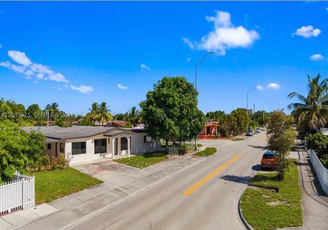 Photo 3 of Sale Pending at 191 Se 6th Avenue, Hialeah, FL 33010 | MLS# A12093625 | Listing updated on 2026-09-28