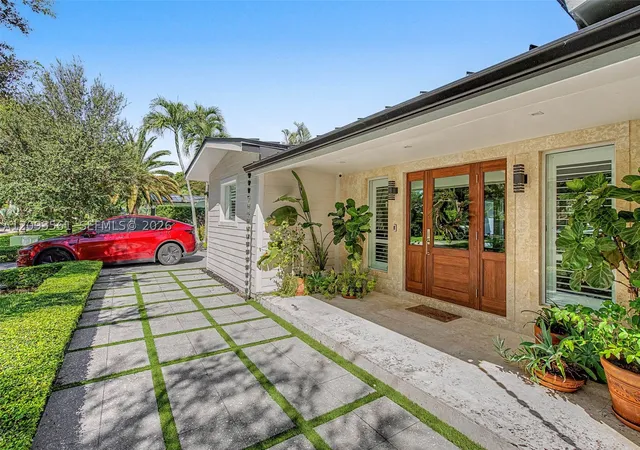 Photo 3 of Single family home for sale at 7301 Sw 134th Terrace, Pinecrest, FL 33156 | MLS# A12093561 | Listing updated on 2026-10-06