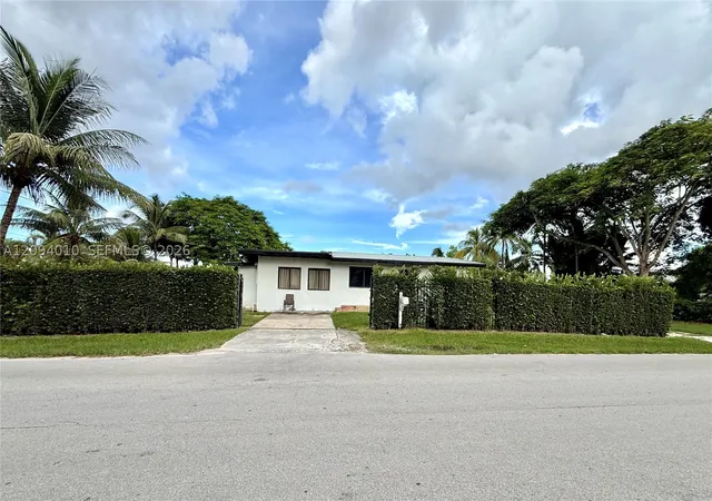 Photo 3 of Single family home for sale at 6255 Sw 123rd Avenue, Miami, FL 33183 | MLS# A12094010 | Listing updated on 2026-10-06