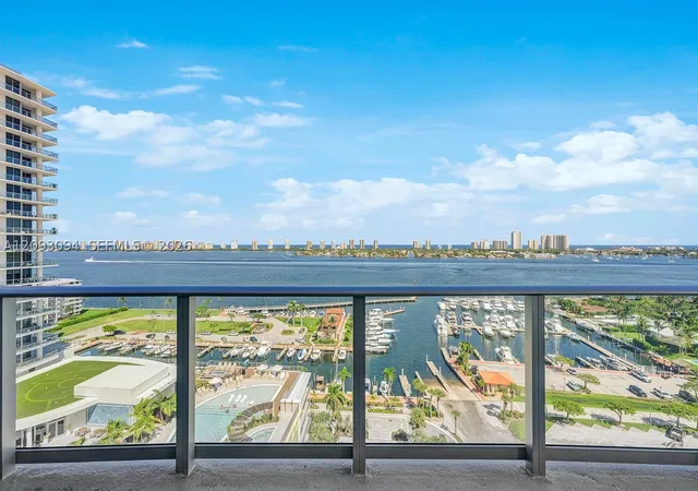 Photo 2 of Condo for sale at 220 Lake Shore Dr #1512, West Palm Beach, FL 33403 | MLS# A12093094 | Listing updated on 2026-09-23