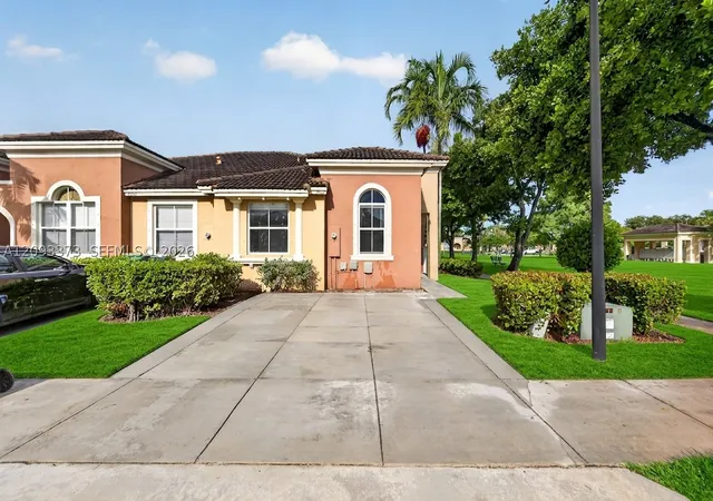 Photo 2 of Townhouse for sale at 23702 Sw 110th Avenue #23702, Homestead, FL 33032 | MLS# A12093373 | Listing updated on 2026-09-23