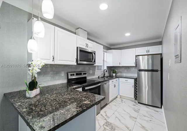Condo for sale at 236 Lake Dora Dr #236, West Palm Beach, FL 33411 | MLS# A12093970