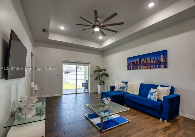 Listing Photo 2 - Condo for sale in building located at 4533/4535 SW 22nd St, Lehigh Acres, FL 33973