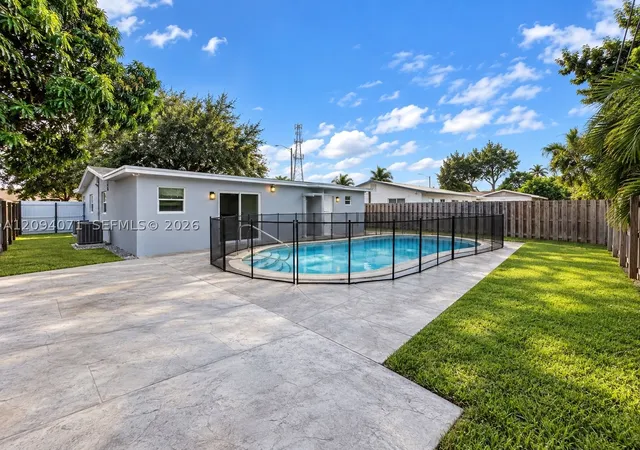 Photo 2 of Single family home for sale at 6831 Sheridan St, Hollywood, FL 33024 | MLS# A12094071 | Listing updated on 2026-09-23