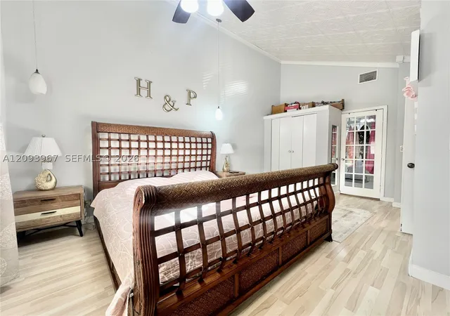 Photo 3 of Townhouse for sale at 3318 NW 103rd Avenue, Sunrise, FL 33351 | MLS# A12093967 | Listing updated on 2026-09-27