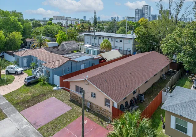 Multi family home for sale at 1916 - 1918 Grant St, Hollywood, FL 33020 | MLS# A12093599