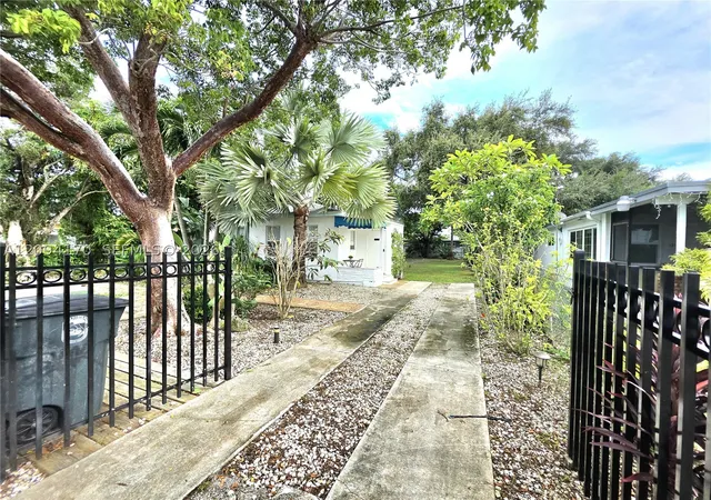 Photo 3 of Single family home for sale at 1220 Ne 128th Street, North Miami, FL 33161 | MLS# A12094170 | Listing updated on 2026-10-04