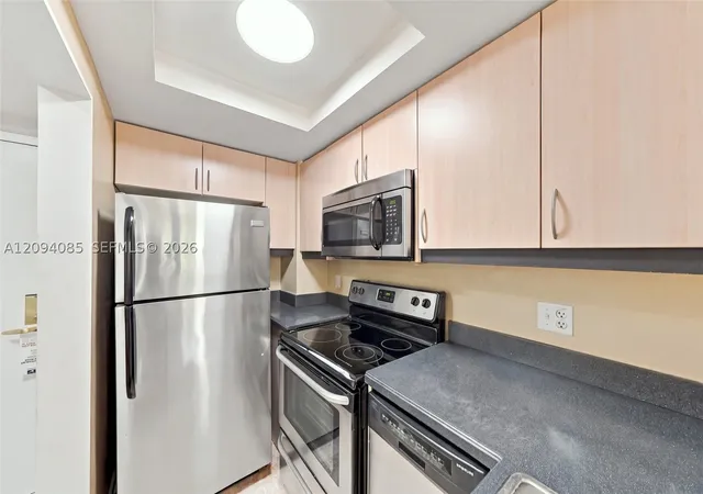 Photo 3 of Condo for sale at 2951 S Bayshore Dr #512, Miami, FL 33133 | MLS# A12094085 | Listing updated on 2026-09-23