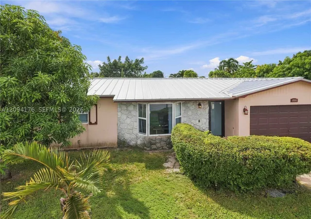 Photo 3 of Single family home for sale at 6924 Nw 9th Street, Margate, FL 33063 | MLS# A12094176 | Listing updated on 2026-09-23
