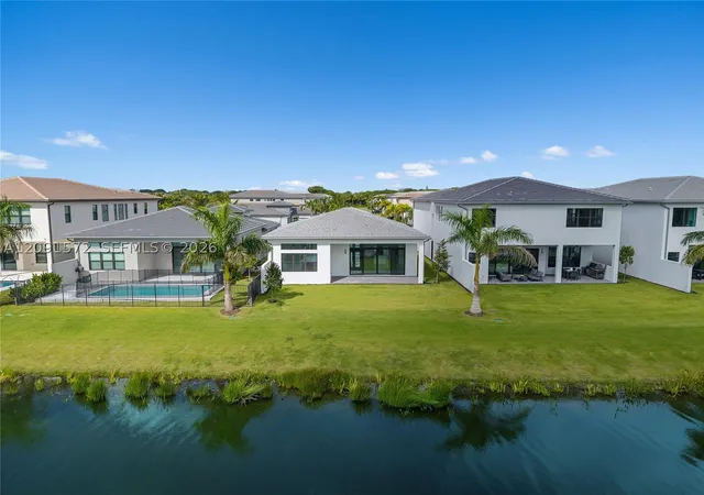 Photo 3 of Single family home for sale at 20342 Juniper Bay Ave, Boca Raton, FL 33434 | MLS# A12091572 | Listing updated on 2026-09-23