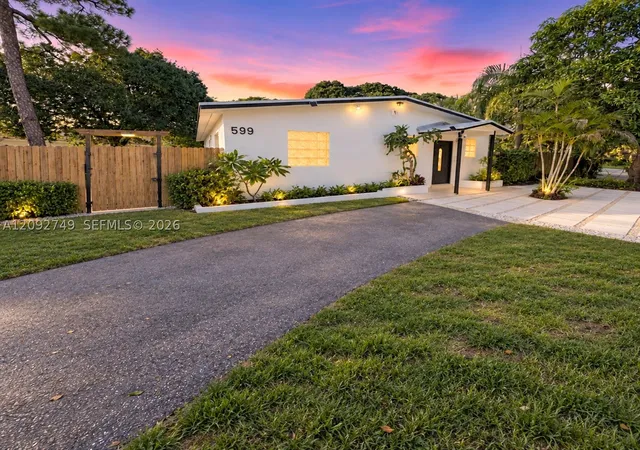 Photo 3 of Single family home for sale at 599 Ne 35th Street, Oakland Park, FL 33334 | MLS# A12092749 | Listing updated on 2026-09-24