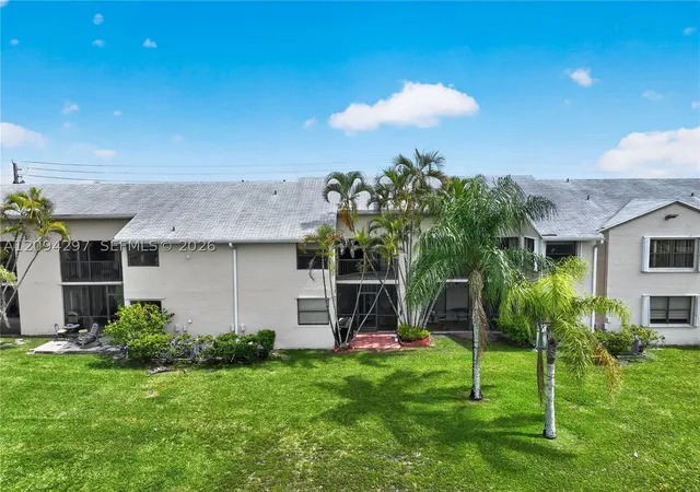 Photo 3 of Condo for sale at 889 Hamilton Dr #889E, Homestead, FL 33034 | MLS# A12094297 | Listing updated on 2026-10-02