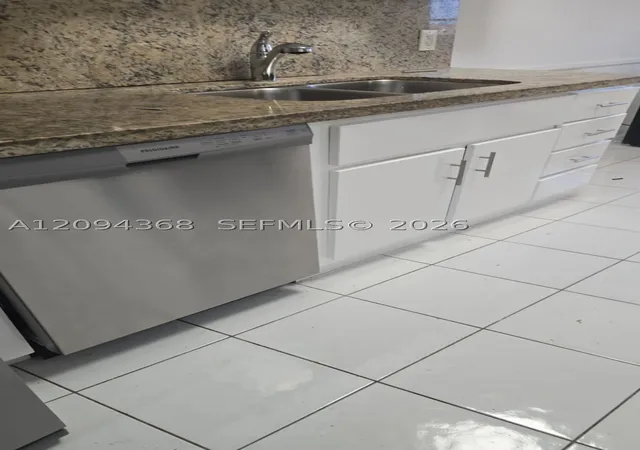 Photo 4 of Condo for sale at 250 Jacaranda Dr #305, Plantation, FL 33324 | MLS# A12094368 | Listing updated on 2026-09-26