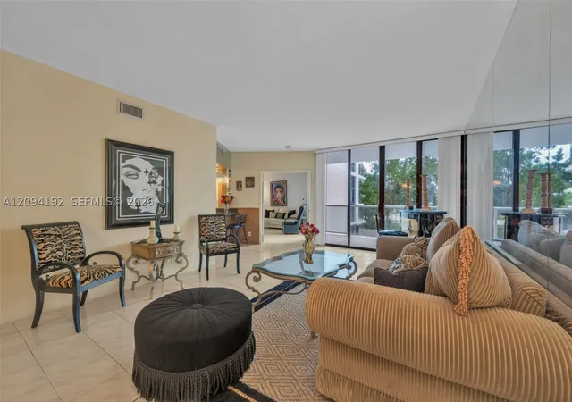 Condo for sale at 20281 E Country Clb Dr #305, Aventura, FL 33180 | MLS# A12094192