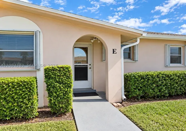 Photo 2 of Single family home for sale at 2784 E Dudley Dr #E, West Palm Beach, FL 33415 | MLS# A12094383 | Listing updated on 2026-09-24