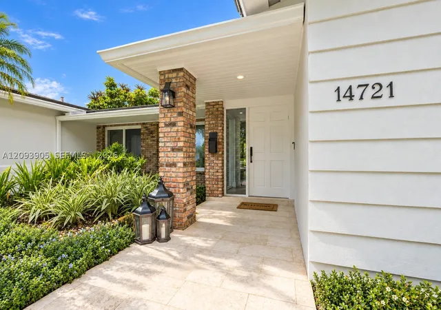 Photo 2 of Single family home for sale at 14721 Sw 84th Court, Palmetto Bay, FL 33158 | MLS# A12093905 | Listing updated on 2026-09-30