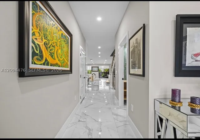 Photo 2 of Single family home for sale at 307 Sw 10th Street, Fort Lauderdale, FL 33315 | MLS# A12094476 | Listing updated on 2026-09-24