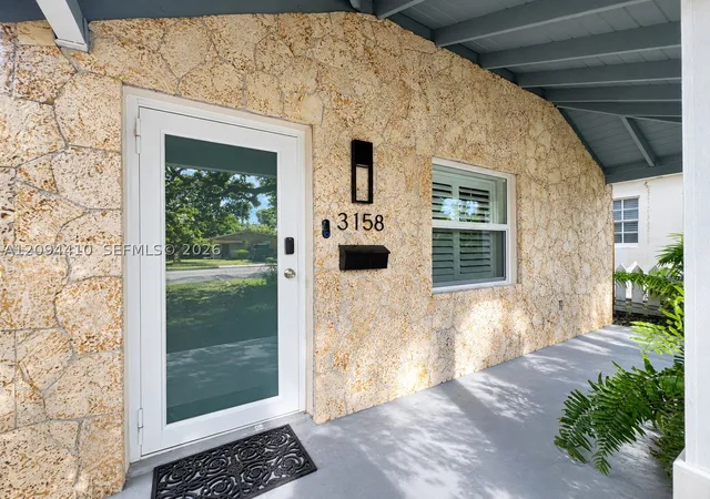 Photo 2 of Single family home for sale at 3158 Carter St, Miami, FL 33133 | MLS# A12094410 | Listing updated on 2026-10-04
