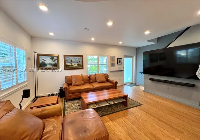 Photo 3 of Single family home for sale at 3158 Carter St, Miami, FL 33133 | MLS# A12094410 | Listing updated on 2026-10-04