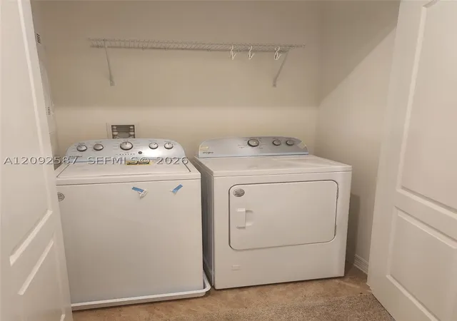 Listing Photo 4 - Condo for sale in building located at 1636 Thicket Ave, Davenport, FL 33837