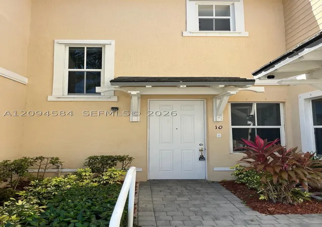 Condo for sale at 142 SE 28th Terrace #10, Homestead, FL 33033 | MLS# A12094584