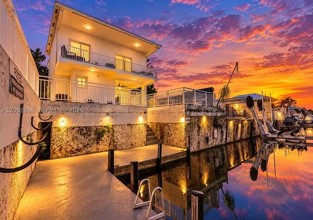 Photo 4 of Single family home for sale at 103 W Ave A, Key Largo, FL 33037 | MLS# A12093866 | Listing updated on 2026-09-29
