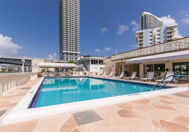 Listing Photo 2 - Condo for sale in building located at 1825 S Ocean Dr, Miami, FL 33009 - Unit #609