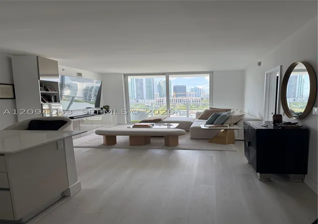 4250 Biscayne Blvd #1618