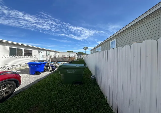 Photo 2 of Manufactured home for sale at 21551 Nw 3rd Place, Pembroke Pines, FL 33029 | MLS# A12092962 | Listing updated on 2026-09-24