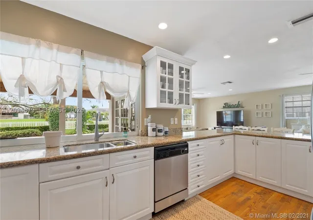 Photo 3 of Single family home for sale at 16220 Sw 88th Avenue Rd, Palmetto Bay, FL 33157 | MLS# A12094679 | Listing updated on 2026-09-24