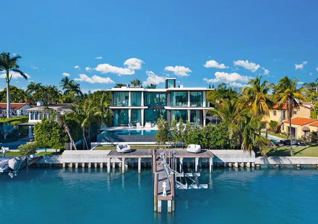 Photo 2 of Mansion for sale at 217 E Rivo Alto Dr, Miami Beach, FL 33139 | MLS# A12094203 | Listing updated on 2026-09-24
