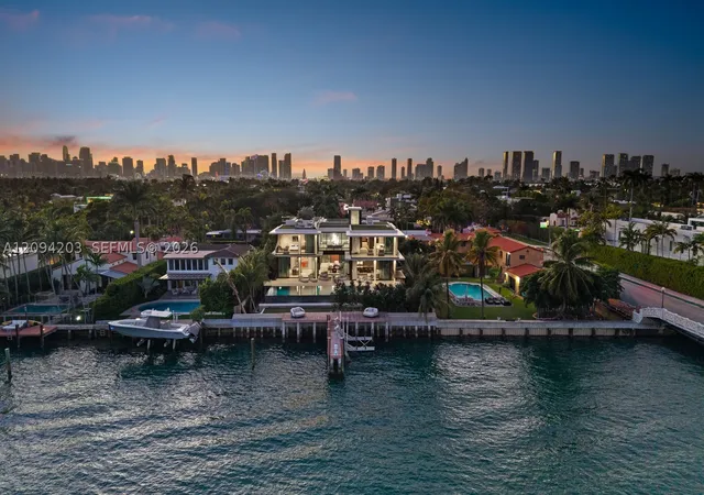 Photo 90 of Mansion for sale at 217 E Rivo Alto Dr, Miami Beach, FL 33139 | MLS# A12094203 | Listing updated on 2026-09-24