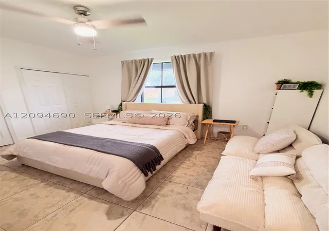 Photo 4 of Single family home for sale at 9947 NW 10th Terrace, Miami, FL 33172 | MLS# A12094690 | Listing updated on 2026-09-24