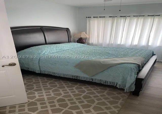 Listing Photo 5 - Condo for sale in building located at 9277 Wedgewood Ln, Tamarac, FL 33321 - Unit #C13