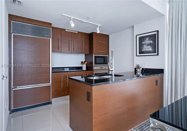 Photo 4 of Condo for sale at 485 Brickell Ave #3904, Miami, FL 33131 | MLS# A12094734 | Listing updated on 2026-09-24