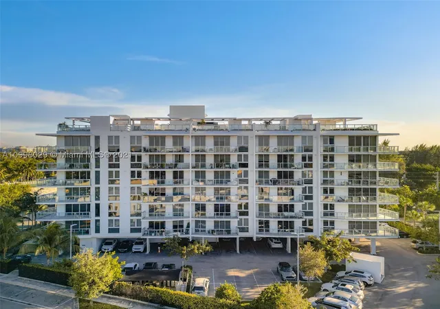 Photo 3 of Condo for sale at 13800 Highland Dr #504, North Miami Beach, FL 33181 | MLS# A10998029 | Listing updated on 2026-09-03
