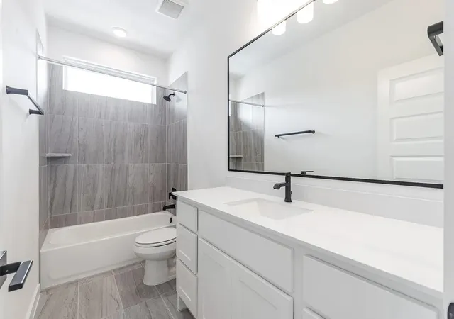 Photo 3 of Single family home for sale at 403 Austin Hts Rd, Austin, TX 78738 | MLS# 4185617 | Listing updated on 2026-09-03