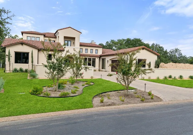 Photo 2 of Mansion for sale at 240 La Serena Loop, Horseshoe Bay, TX 78657 | MLS# 3777736 | Listing updated on 2026-09-01