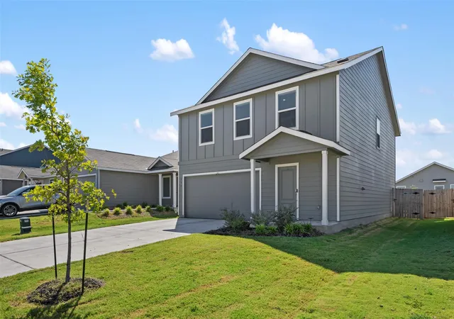 Photo 3 of Single family home for sale at 333 Cowpoke Dr, Jarrell, TX 76537 | MLS# 1624412 | Listing updated on 2026-10-29