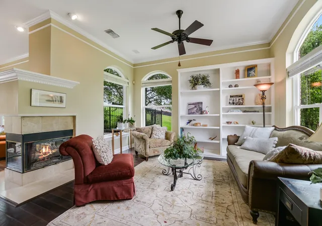 Photo 4 of Single family home for sale at 6514 Lost Horizon Dr, Austin, TX 78759 | MLS# 5746912 | Listing updated on 2026-09-23