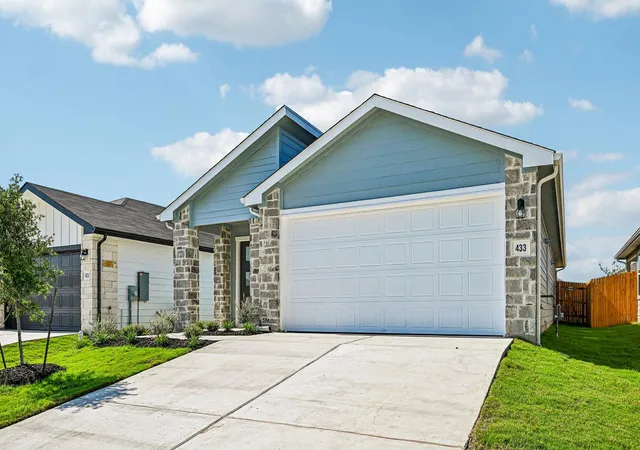 Photo 2 of Single family home for sale at 433 Mountain Pea Rd, Kyle, TX 78640 | MLS# 9741401 | Listing updated on 2026-09-03