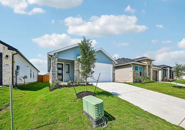 Photo 3 of Single family home for sale at 433 Mountain Pea Rd, Kyle, TX 78640 | MLS# 9741401 | Listing updated on 2026-09-03