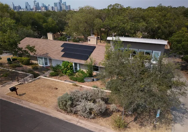 Photo 1 of Single family home for sale at 1706 Windoak Dr, Austin, TX 78741 | MLS# 7365493 | Listing updated on 2026-09-01