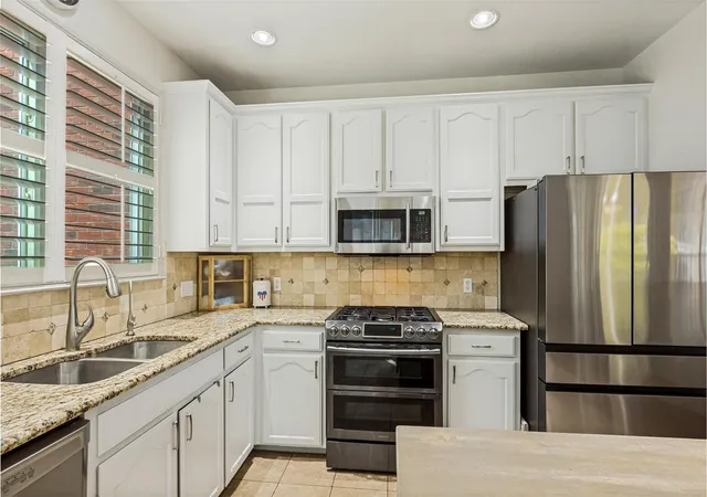 Photo 3 of Single family home for sale at 3803 Caney Crk Rd, Austin, TX 78732 | MLS# 5785168 | Listing updated on 2026-09-07