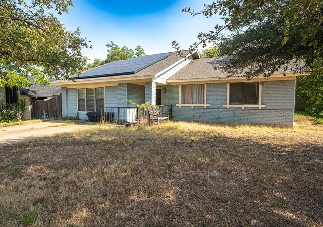 Photo 2 of Single family home for sale at 1404 Manford Hl Dr, Austin, TX 78753 | MLS# 4104114 | Listing updated on 2026-09-03
