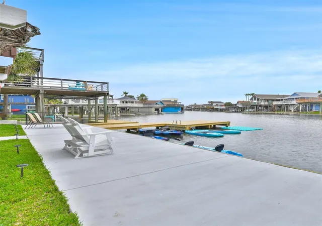 Photo 4 of Single family home for sale at 16619 Jamaica Cvs Rd, Galveston, TX 77554 | MLS# 9955542 | Listing updated on 2026-10-23