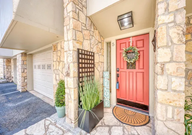 Photo 3 of Townhouse for sale at 200 Free Rein #5, Horseshoe Bay, TX 78657 | MLS# 5051013 | Listing updated on 2026-09-04