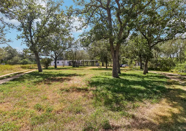 Photo 3 of Manufactured home for sale at 716 W County Rd 109, Leesville, TX 78122 | MLS# 9518050 | Listing updated on 2026-09-04
