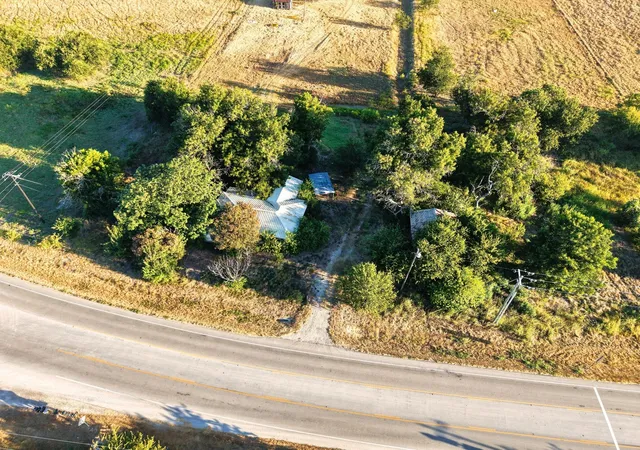 Photo 4 of House for sale at 1951 Fm 487, Jarrell, TX 76537 | MLS# 9832304 | Listing updated on 2026-09-04